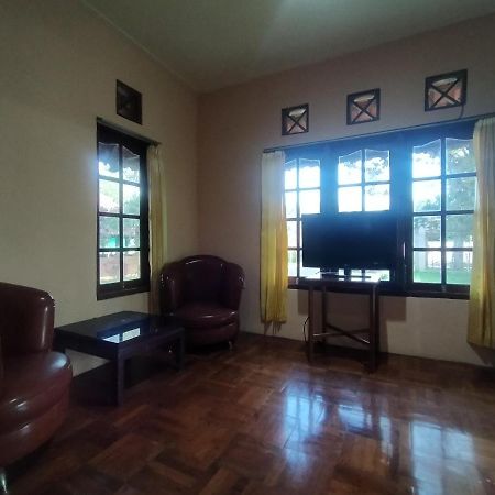 Villa Batu Tua Puncak Mitra Reddoorz ボゴール エクステリア 写真