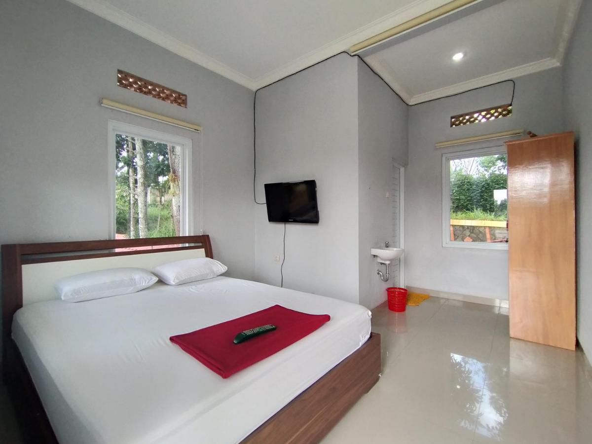 Villa Batu Tua Puncak Mitra Reddoorz ボゴール エクステリア 写真