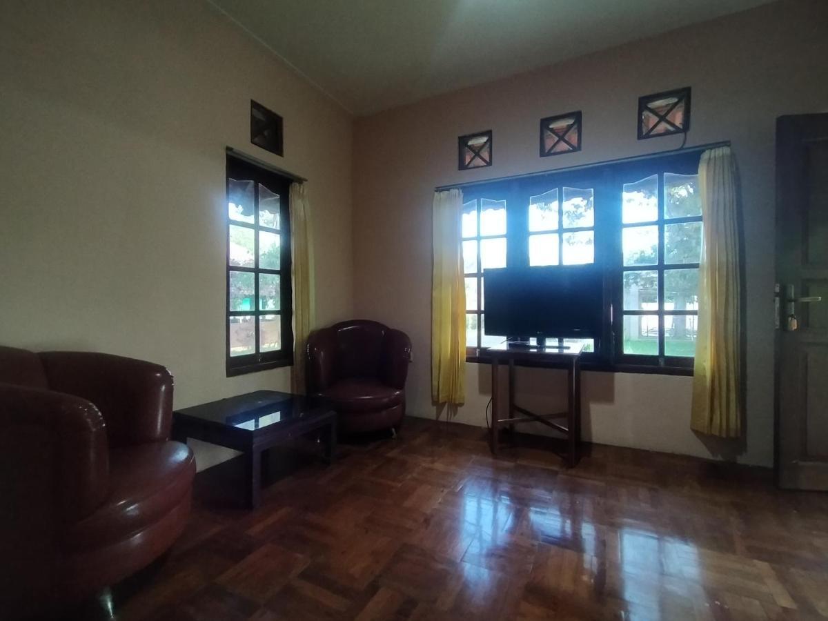 Villa Batu Tua Puncak Mitra Reddoorz ボゴール エクステリア 写真
