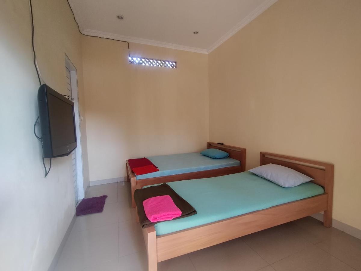 Villa Batu Tua Puncak Mitra Reddoorz ボゴール エクステリア 写真