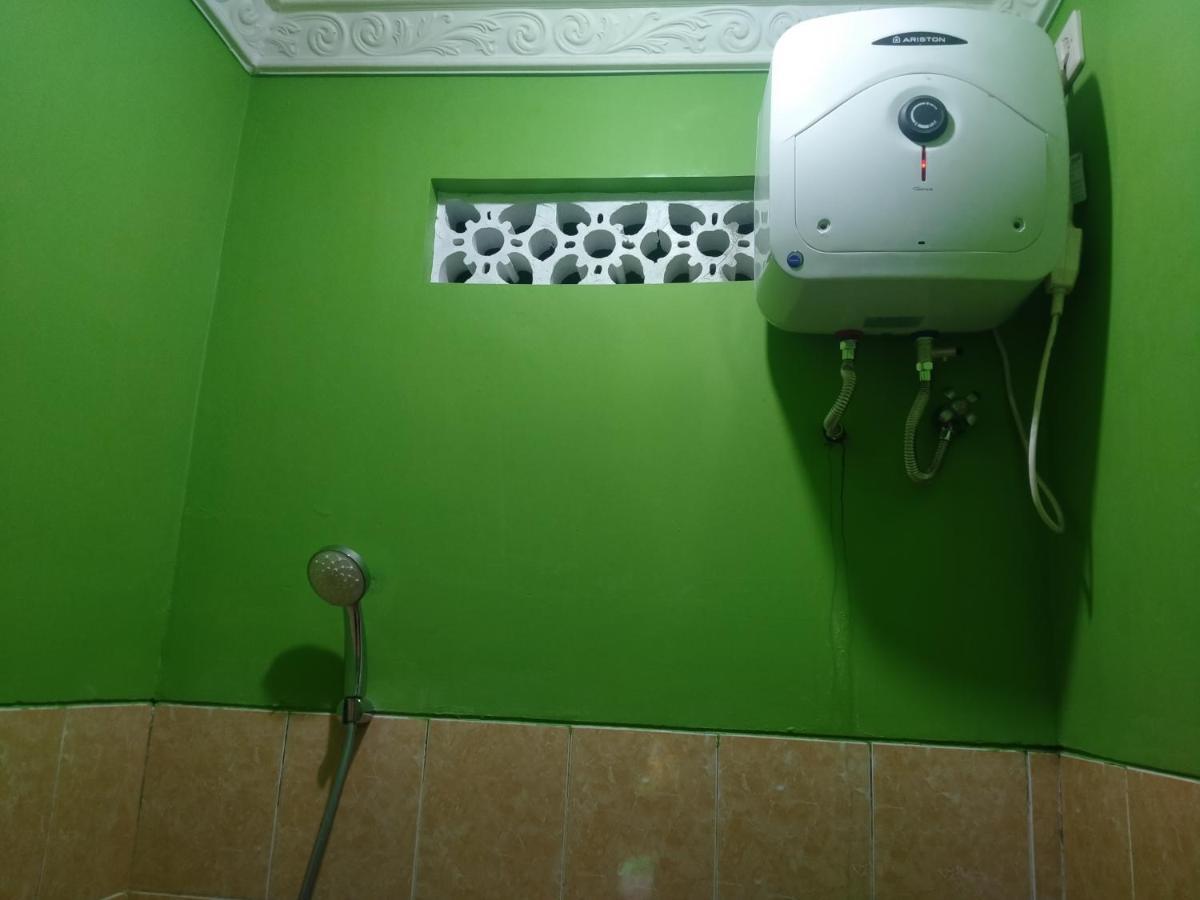 Villa Batu Tua Puncak Mitra Reddoorz ボゴール エクステリア 写真