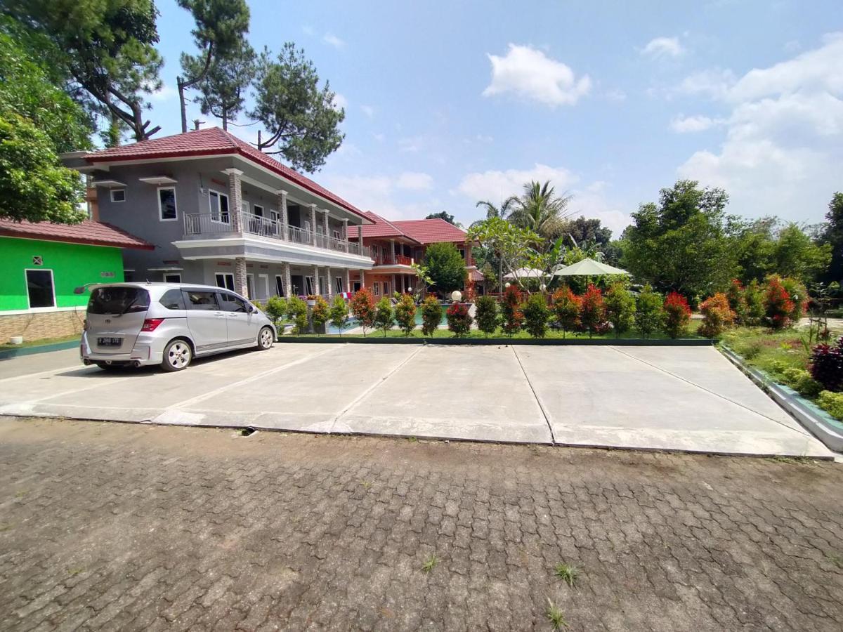 Villa Batu Tua Puncak Mitra Reddoorz ボゴール エクステリア 写真