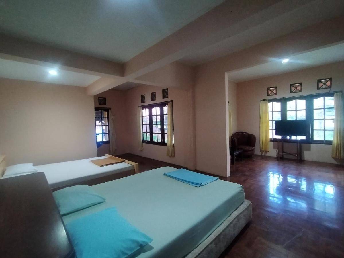 Villa Batu Tua Puncak Mitra Reddoorz ボゴール エクステリア 写真