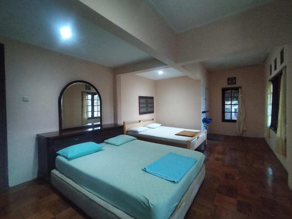 Villa Batu Tua Puncak Mitra Reddoorz ボゴール エクステリア 写真