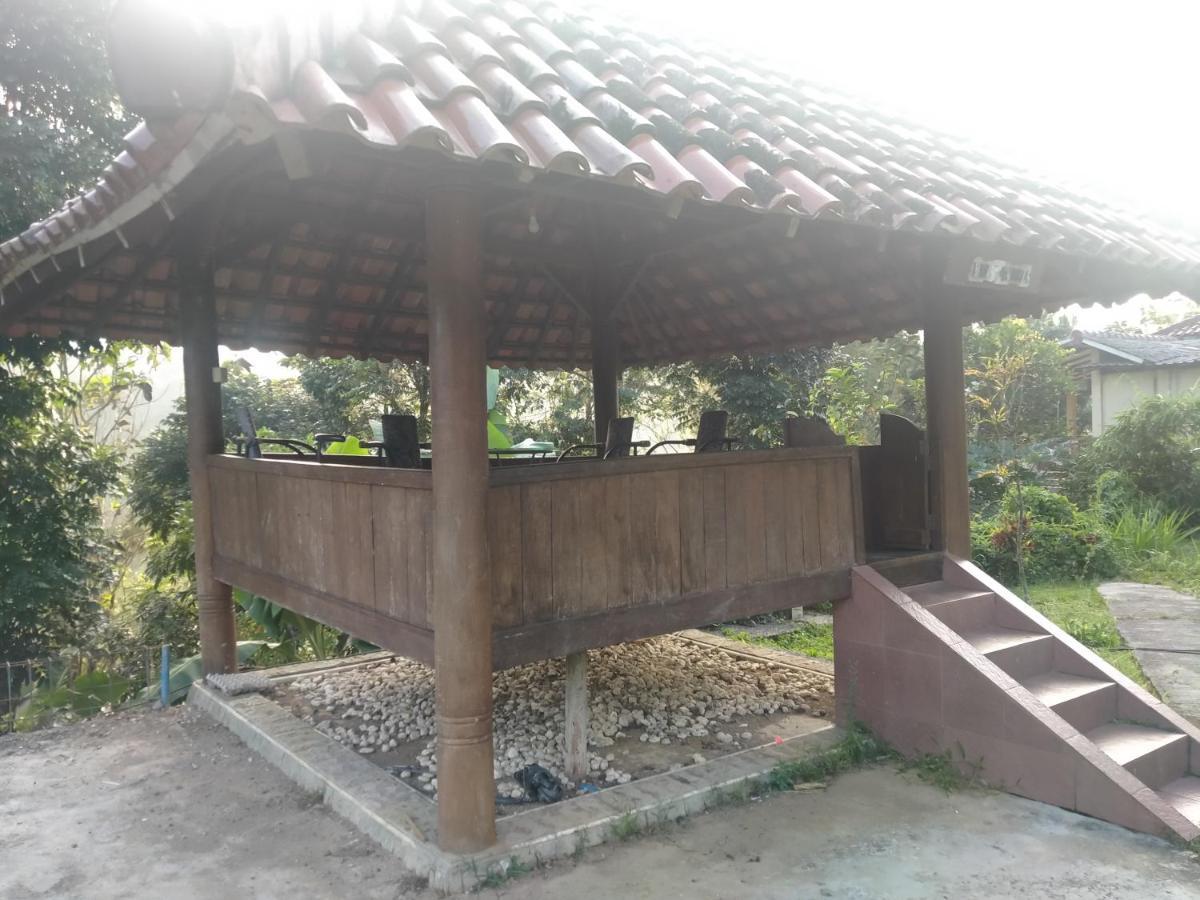 Villa Batu Tua Puncak Mitra Reddoorz ボゴール エクステリア 写真